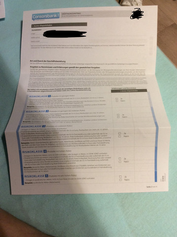 - (Bank, Finanzen, Konto)