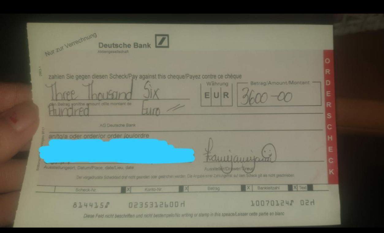 Ist hier ein Mitarbeiter der Deutschen Bank, der etwas zu diesen Schecks sagen kann? (Deutsche ...